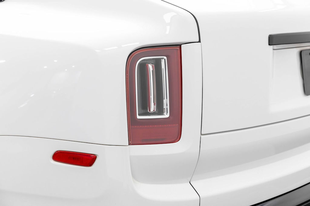 Thumbnail: 2020 Rolls-Royce Cullinan - 64