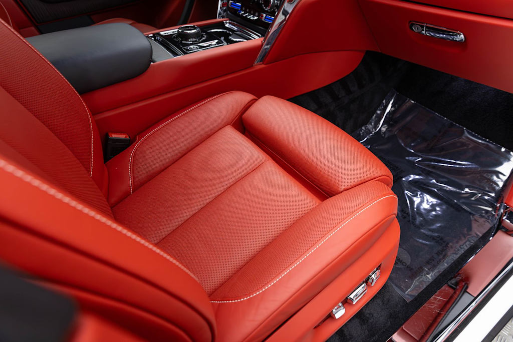 Thumbnail: 2021 Rolls-Royce Cullinan - 55