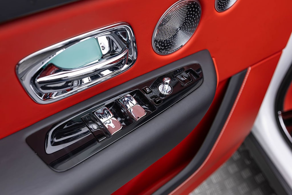 Thumbnail: 2021 Rolls-Royce Cullinan - 30