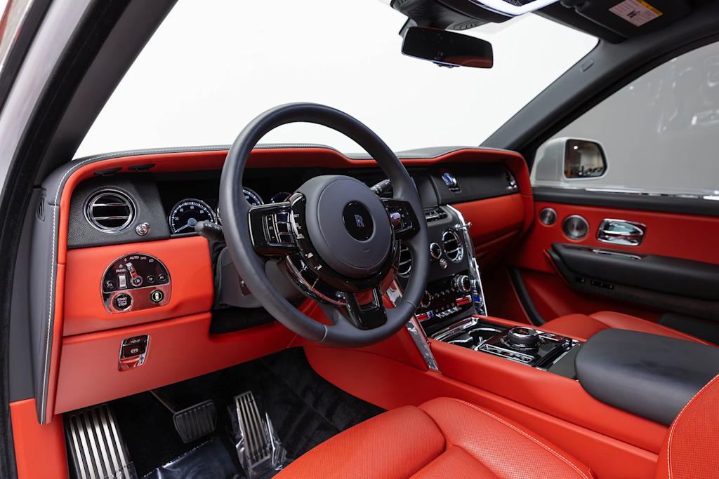 Thumbnail: 2021 Rolls-Royce Cullinan - 2