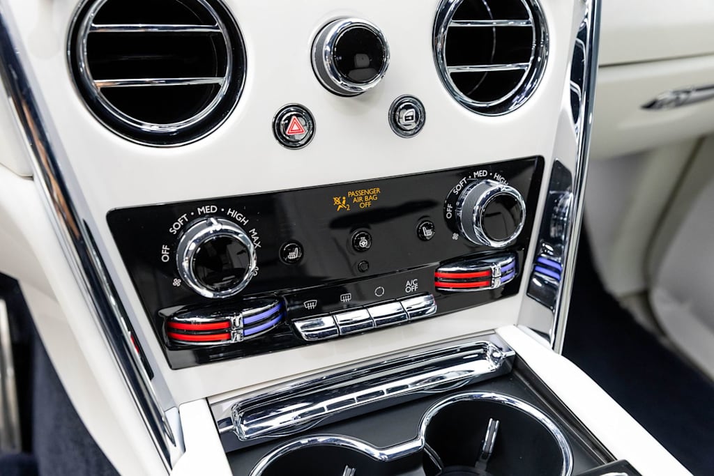 Thumbnail: 2023 Rolls-Royce Cullinan - 39