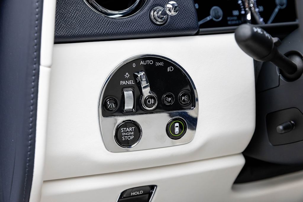 Thumbnail: 2023 Rolls-Royce Cullinan - 34