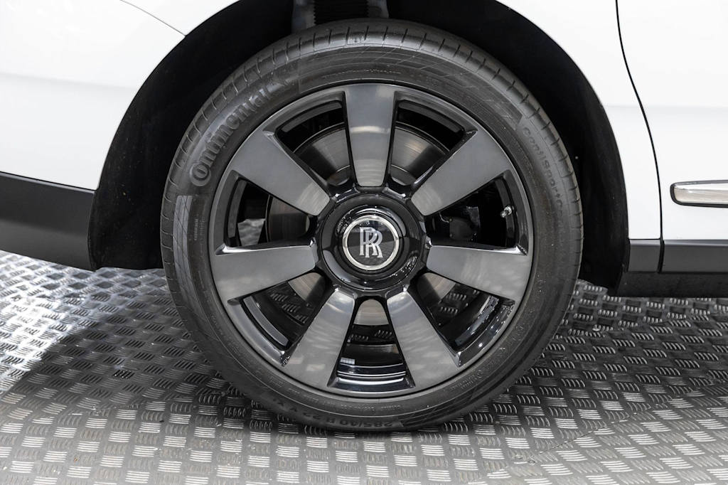 Thumbnail: 2023 Rolls-Royce Cullinan - 59