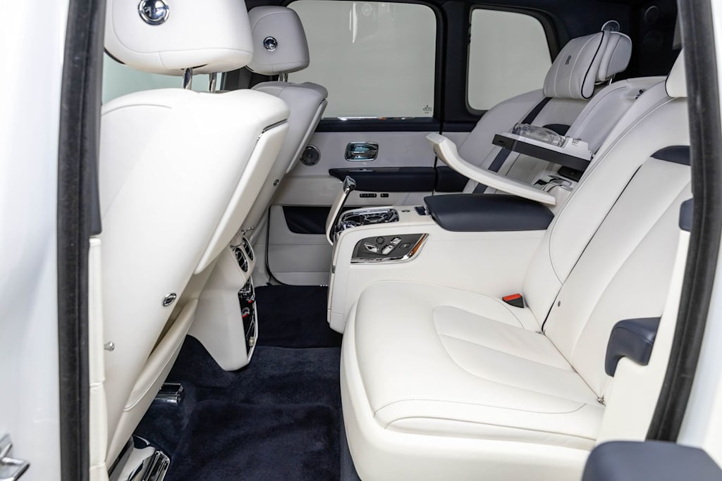Thumbnail: 2023 Rolls-Royce Cullinan - 12