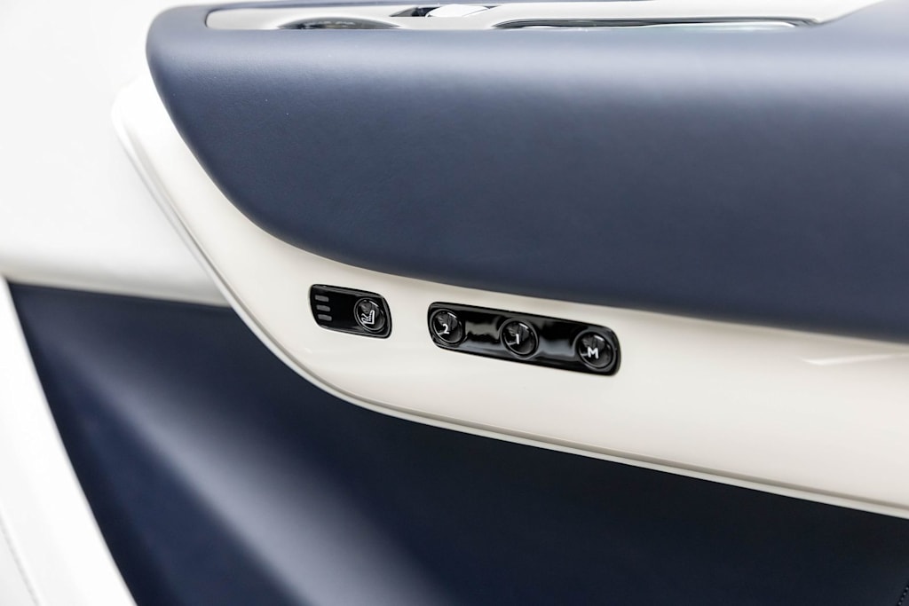 Thumbnail: 2023 Rolls-Royce Cullinan - 52