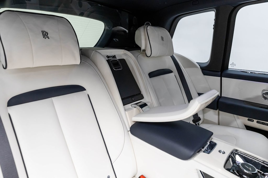 Thumbnail: 2023 Rolls-Royce Cullinan - 64