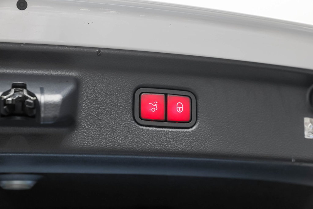 Thumbnail: 2024 Mercedes-Benz S-Class - 38