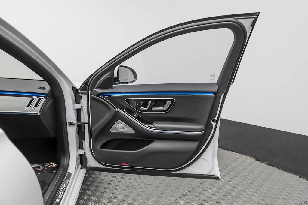 Thumbnail: 2024 Mercedes-Benz S-Class - 42
