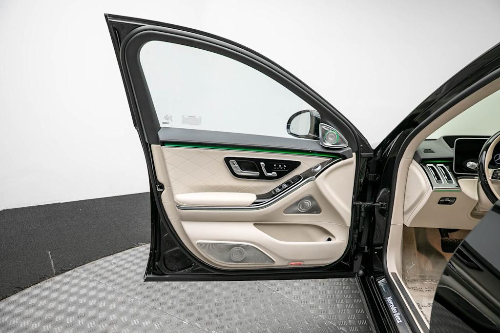 Thumbnail: 2022 Mercedes-Benz S-Class - 23