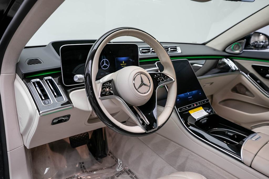 Thumbnail: 2022 Mercedes-Benz S-Class - 2