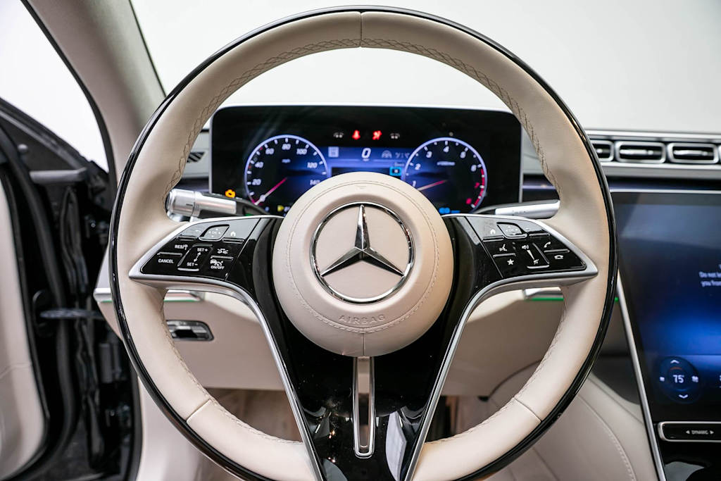 Thumbnail: 2022 Mercedes-Benz S-Class - 9