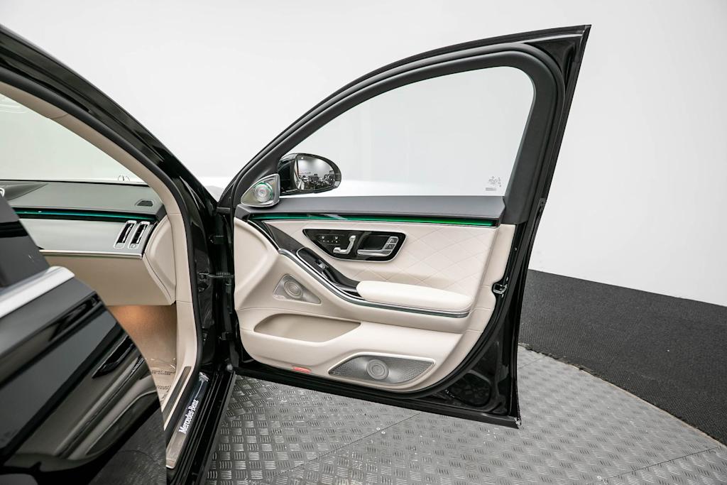 Thumbnail: 2022 Mercedes-Benz S-Class - 38