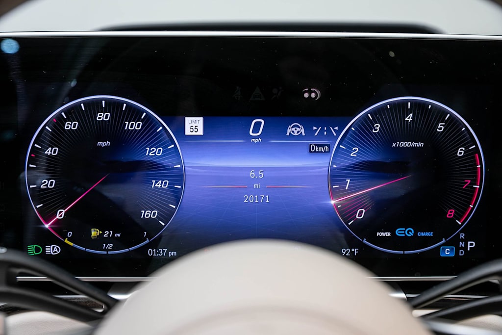 Thumbnail: 2022 Mercedes-Benz S-Class - 16