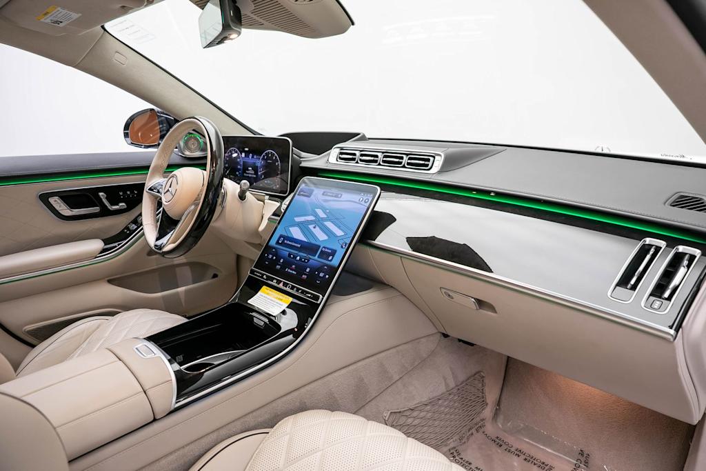 Thumbnail: 2022 Mercedes-Benz S-Class - 13