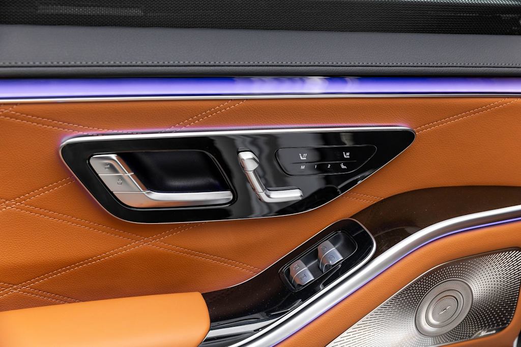 Thumbnail: 2025 Mercedes-Benz S-Class - 42