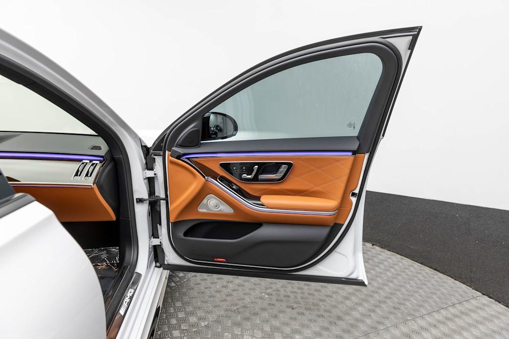 Thumbnail: 2025 Mercedes-Benz S-Class - 55