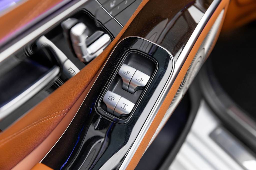 Thumbnail: 2025 Mercedes-Benz S-Class - 43