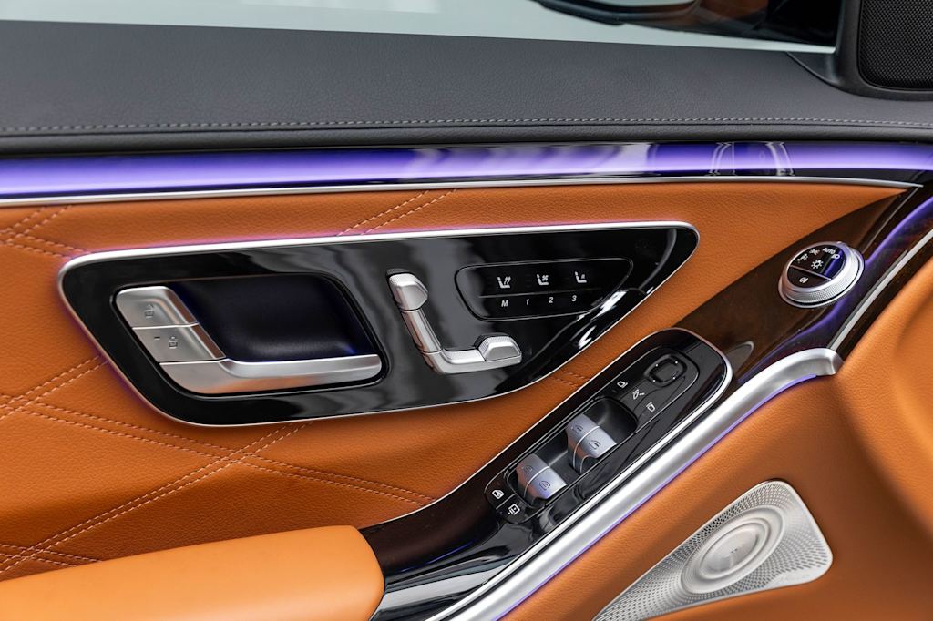 Thumbnail: 2025 Mercedes-Benz S-Class - 28