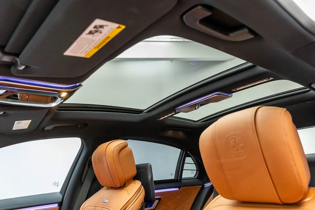 Thumbnail: 2025 Mercedes-Benz S-Class - 67
