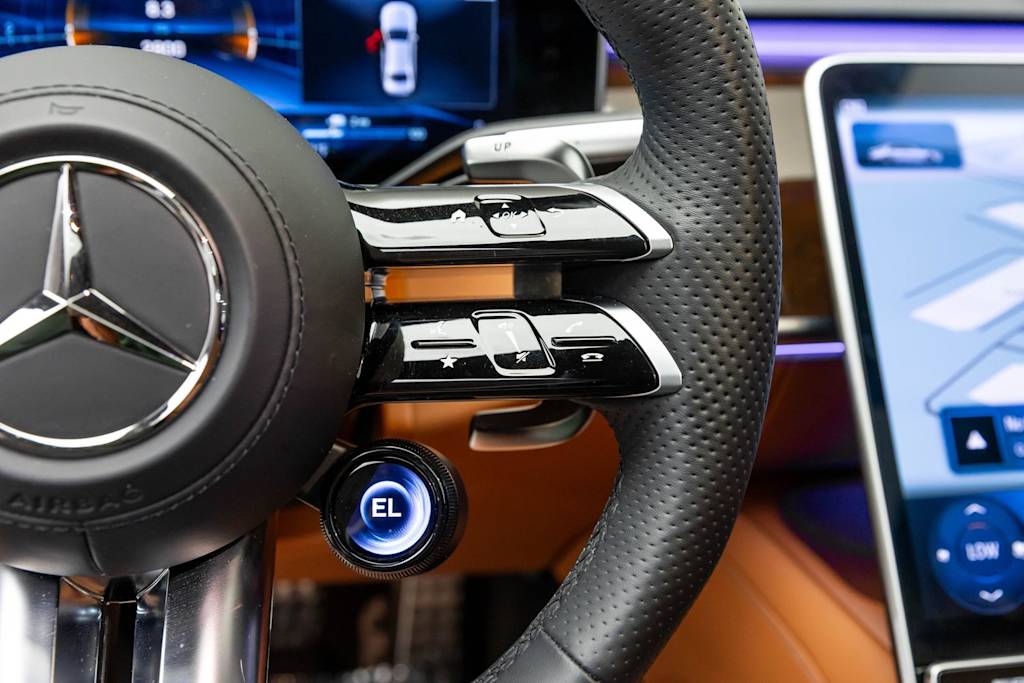 Thumbnail: 2025 Mercedes-Benz S-Class - 36