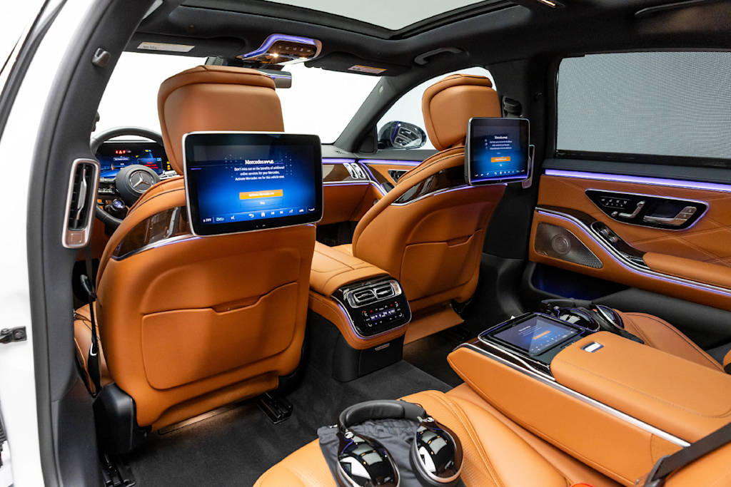 Thumbnail: 2025 Mercedes-Benz S-Class - 44