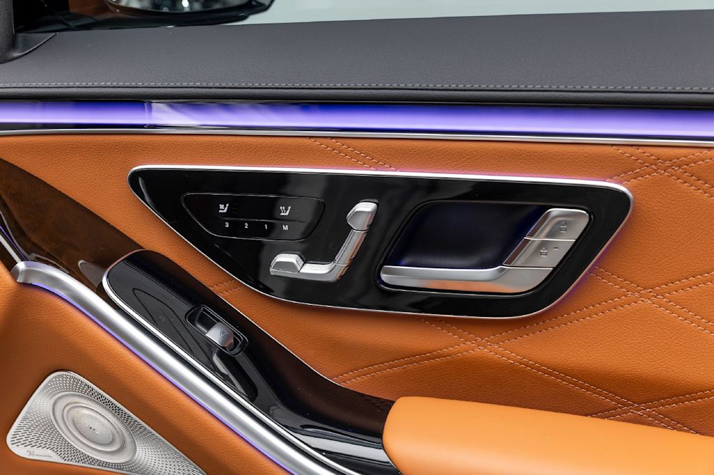 Thumbnail: 2025 Mercedes-Benz S-Class - 56