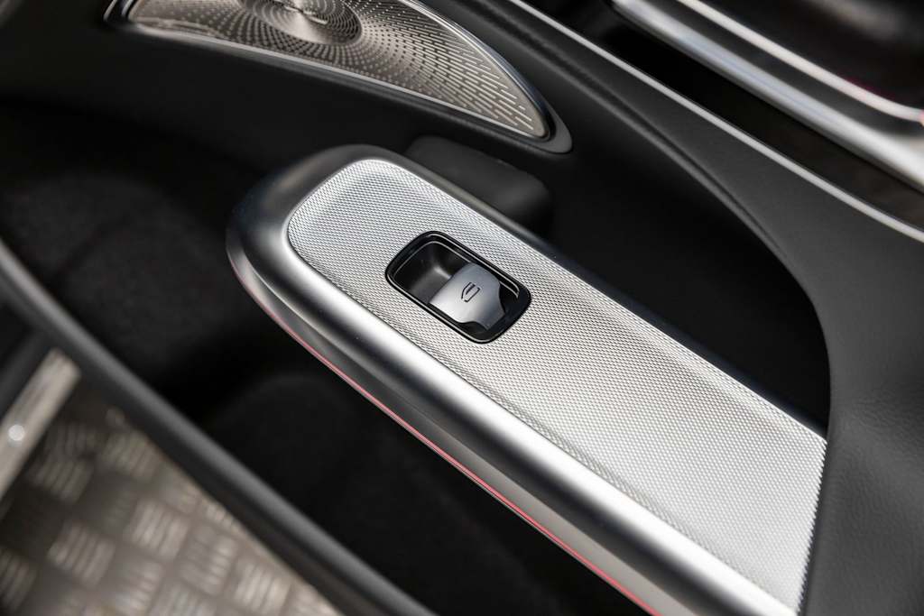 Thumbnail: 2026 Mercedes-Benz E-Class - 44