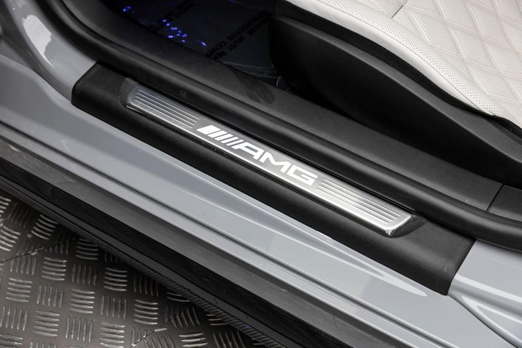Thumbnail: 2025 Mercedes-Benz AMG GT - 6