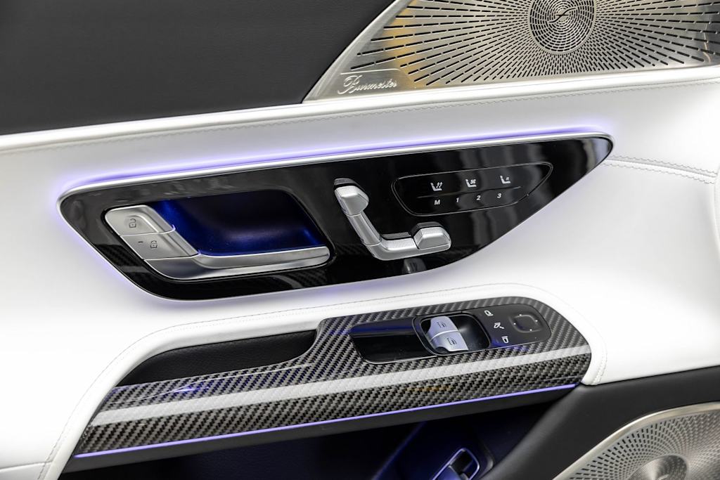 Thumbnail: 2025 Mercedes-Benz AMG GT - 27