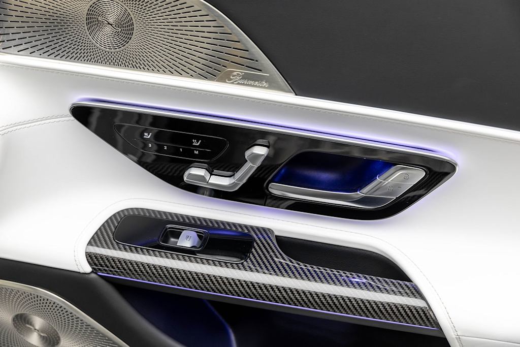 Thumbnail: 2025 Mercedes-Benz AMG GT - 39