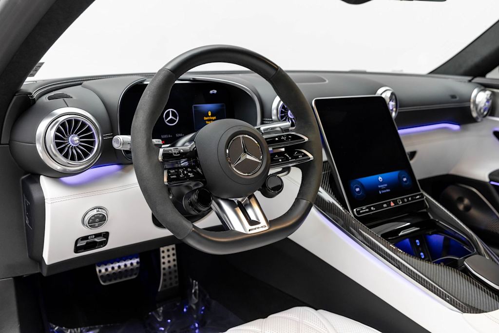 Thumbnail: 2025 Mercedes-Benz AMG GT - 2