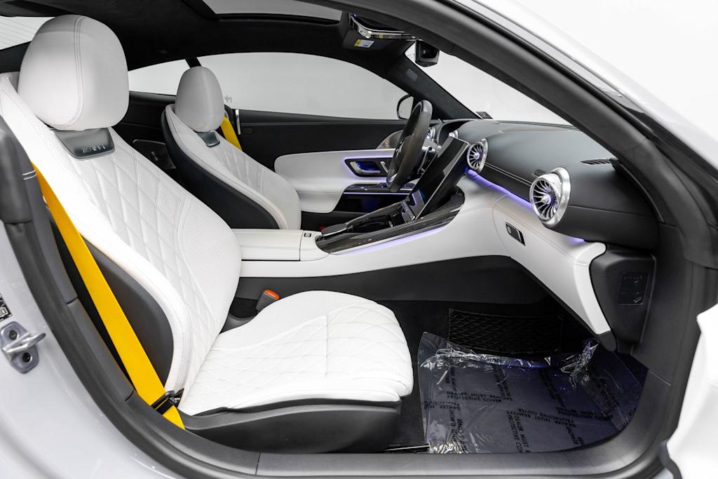 Thumbnail: 2025 Mercedes-Benz AMG GT - 21