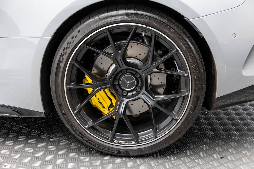 Thumbnail: 2025 Mercedes-Benz AMG GT - 45