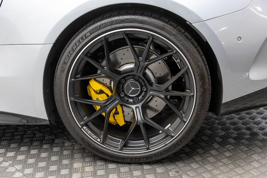 Thumbnail: 2024 Mercedes-Benz AMG GT - 42