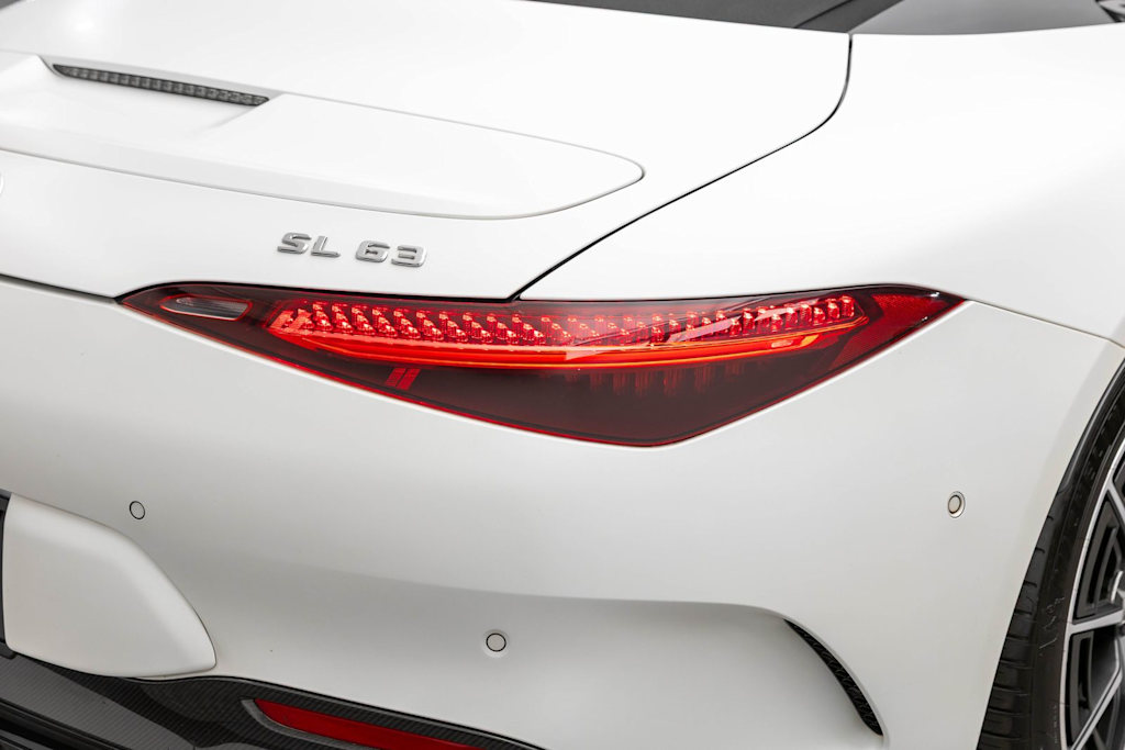 Thumbnail: 2022 Mercedes-Benz SL-Class - 53