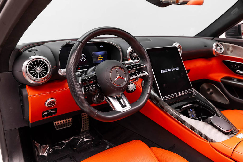 Thumbnail: 2022 Mercedes-Benz SL-Class - 2