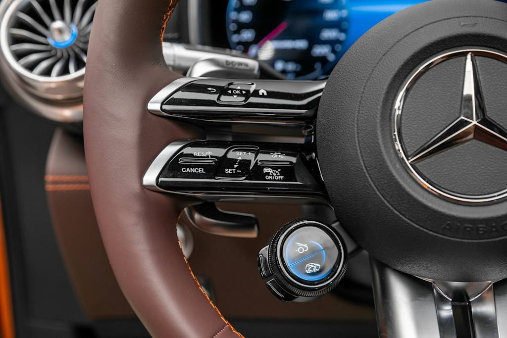 Thumbnail: 2024 Mercedes-Benz SL-Class - 32