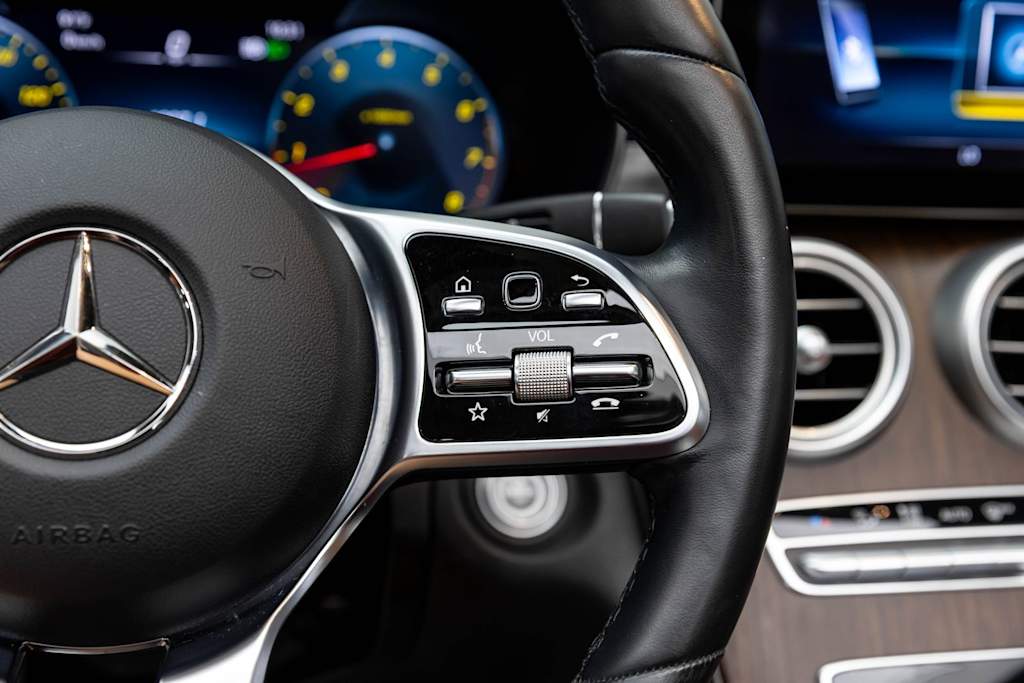 Thumbnail: 2023 Mercedes-Benz C-Class - 35