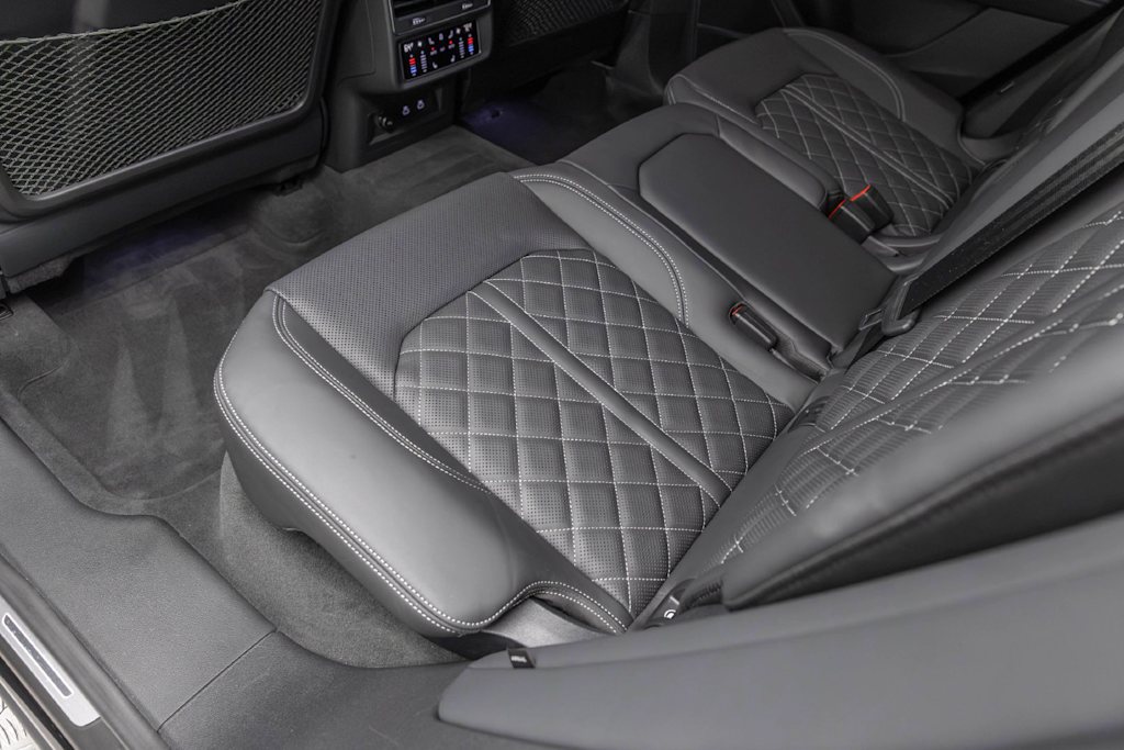 Thumbnail: 2024 Audi SQ8 - 41