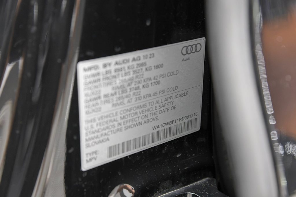 Thumbnail: 2024 Audi SQ8 - 22