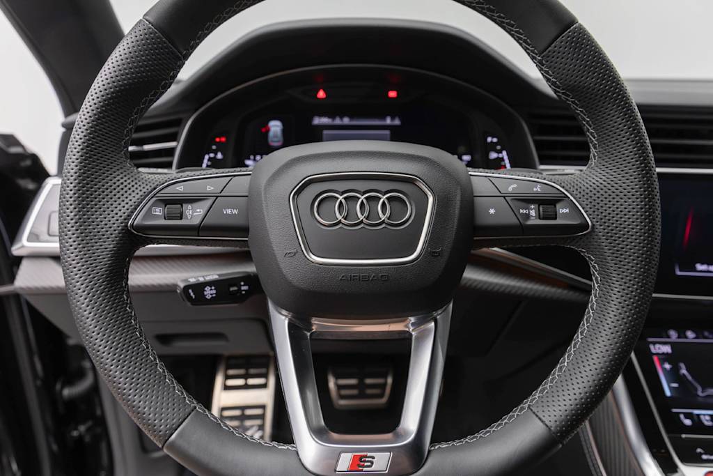 Thumbnail: 2024 Audi SQ8 - 9