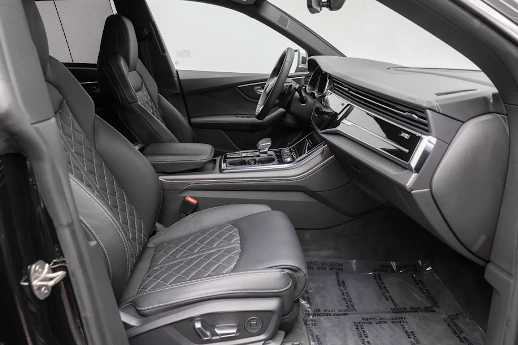 Thumbnail: 2024 Audi SQ8 - 10