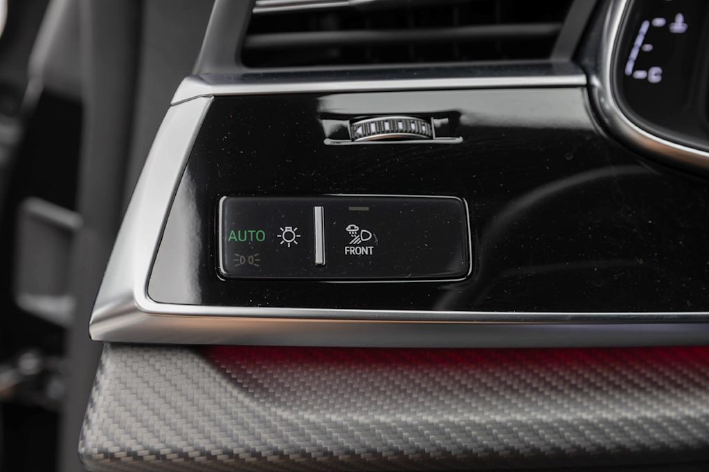 Thumbnail: 2024 Audi SQ8 - 38