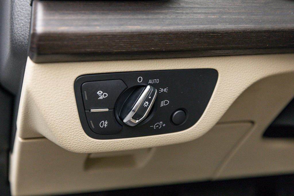 Thumbnail: 2024 Audi Q5 - 30