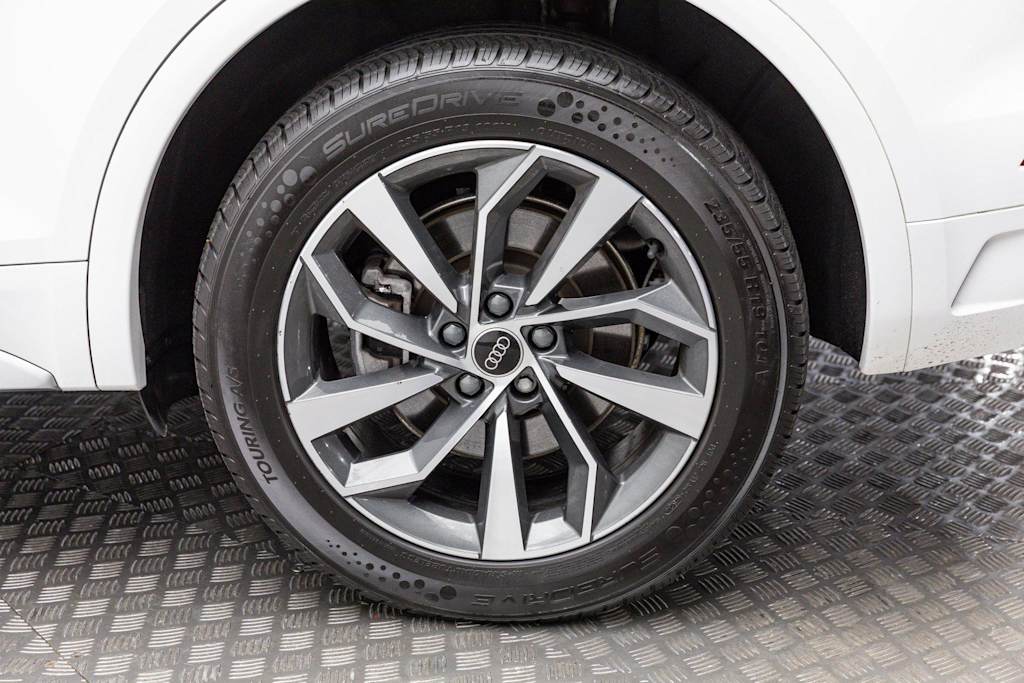 Thumbnail: 2024 Audi Q5 - 45