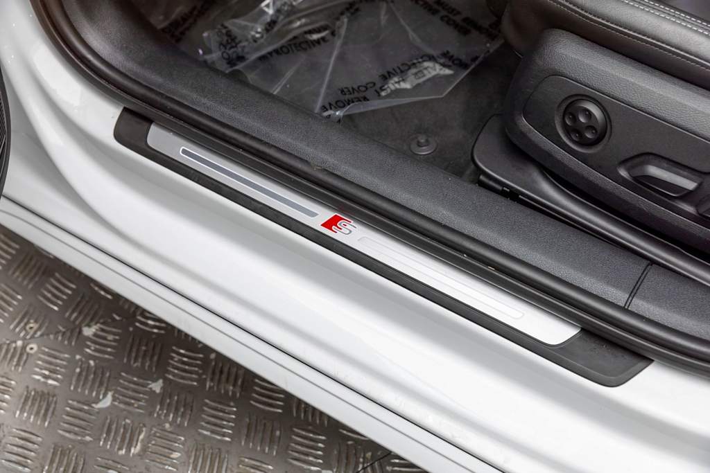 Thumbnail: 2024 Audi A4 - 7