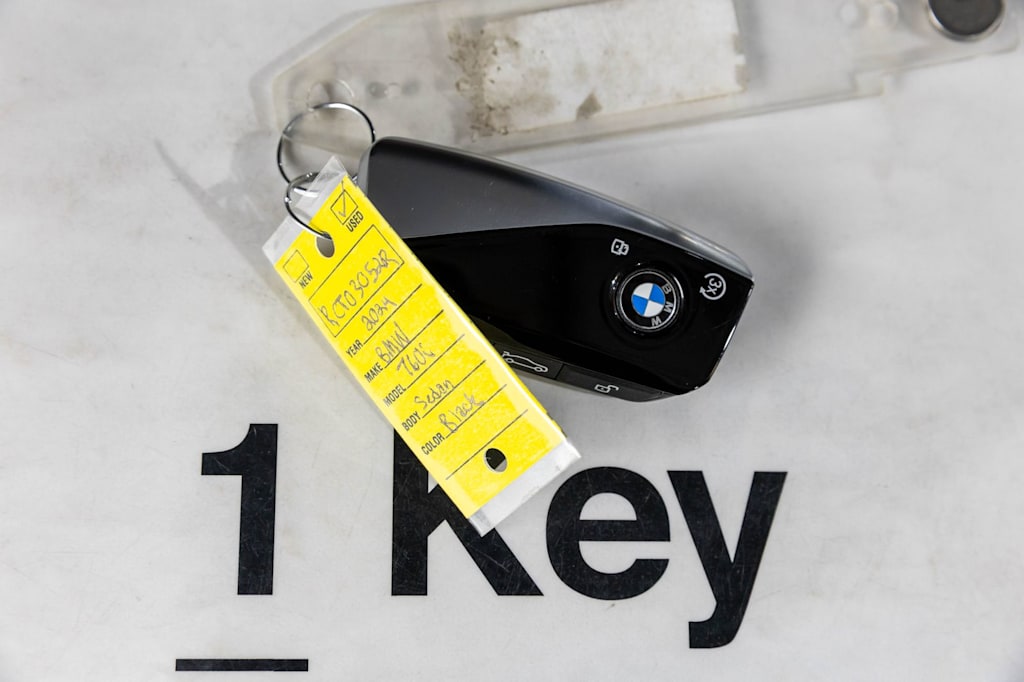 Thumbnail: 2024 BMW 7 Series - 18