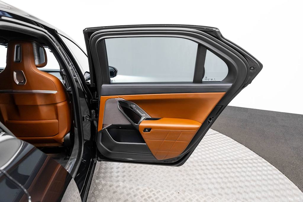 Thumbnail: 2024 BMW 7 Series - 39