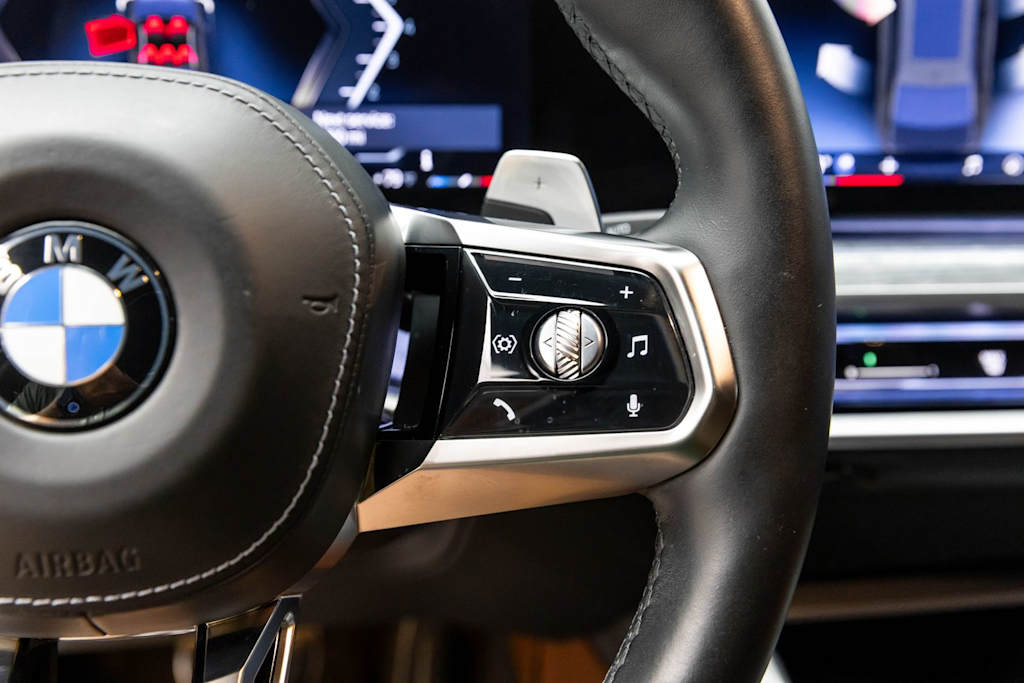 Thumbnail: 2024 BMW 7 Series - 32