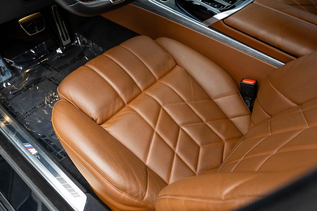 Thumbnail: 2024 BMW 7 Series - 28